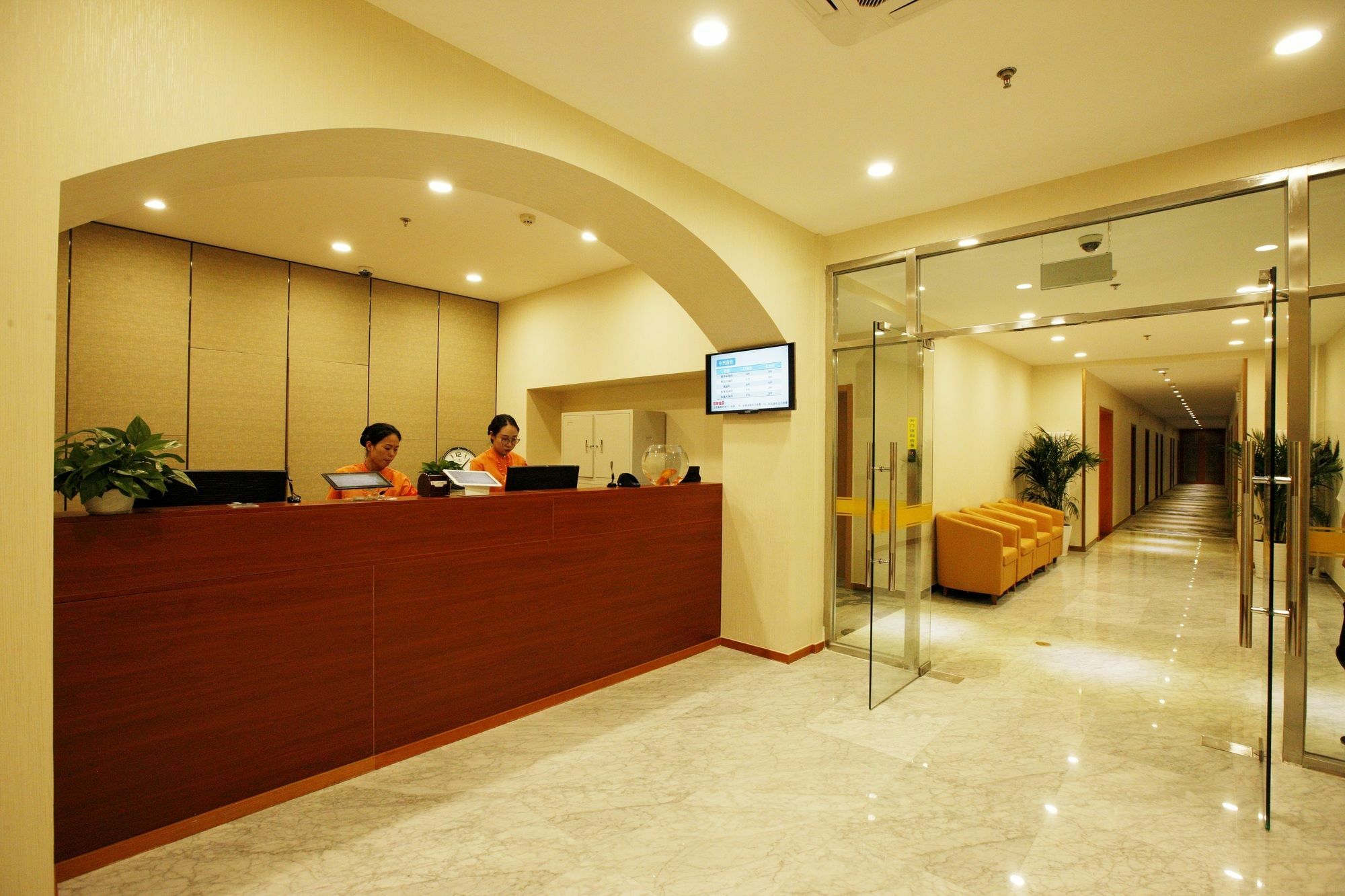 Beijing Dongdan Hotel Near Wangfujing Street,Tian'Anmen Square,The Forbidden City,Free Self-Service Laundry Room Екстериор снимка